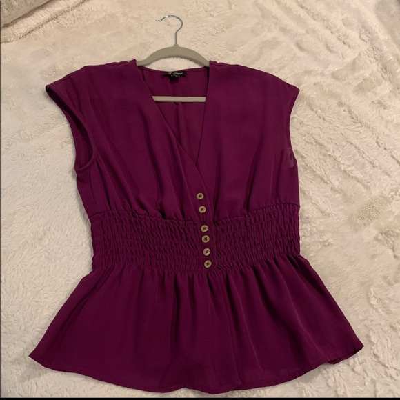 Guess Tops - Guess blouse
